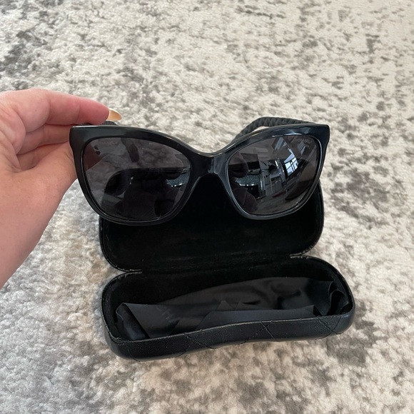 CHANEL Accessories - Chanel polarized sunglasses. 🕶️